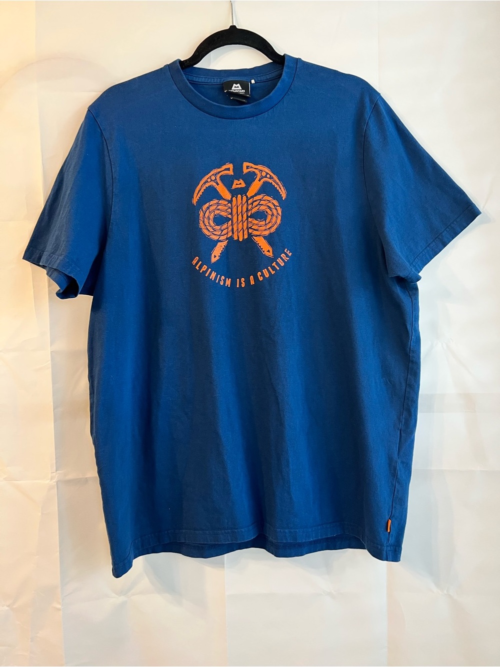 Mountain Equipment Men’s Blue Short-Sleeve Organic Cotton Graphic Tee Gorpcore